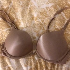 Bombshell plunge nude bra 34b